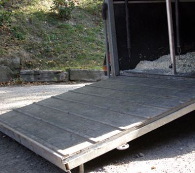 Badi_farm_tappeti_gomma_pavimenti_box_cuccia_cavallo_cane_lastra_allevamento_vulcanizzata_scuderia_stalla