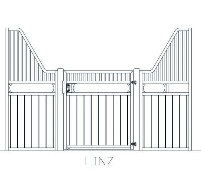 Badi_Farm_scuderia_tondino_cavalli_box_stalla_finestra_porta_frontale_parete_fattoria_legno_pino_PVC_paddock_scuderie_allevamento_ippodromo_equitazione