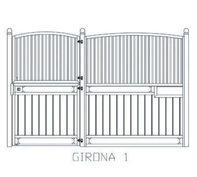 Badi_Farm_scuderia_tondino_cavalli_box_stalla_finestra_porta_frontale_parete_fattoria_legno_pino_PVC_paddock_scuderie_allevamento_ippodromo_equitazione